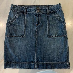 LOFT denim cargo skirt size 4